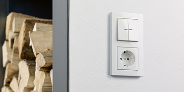 JUNG KNX Taster F 10 bei Elektro Radlinger GmbH in Schwandorf