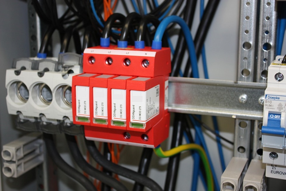 U berspannungsschutz bei Elektro Radlinger GmbH in Schwandorf